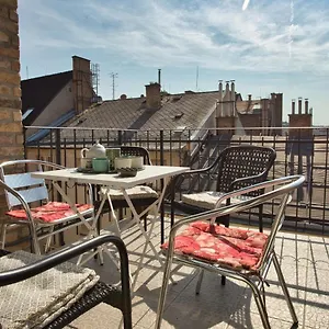Terrace Sky Lounge Apartment