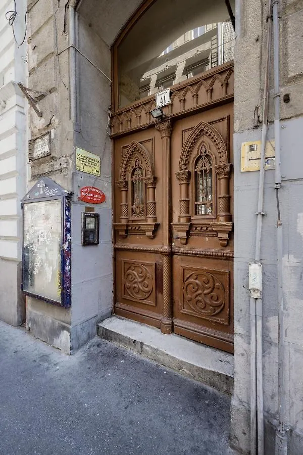 Downtown Circus Apartment Budapest